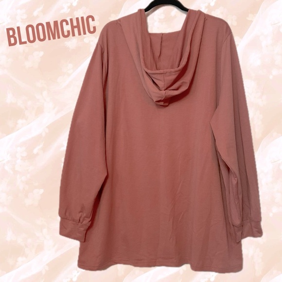 BLOOMCHIC ❤️ Dusty Rose Hoodie  NWOT.  Size 22/24. - Picture 2 of 2